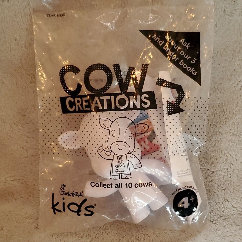 NIP Chick Fil a Cow Creations Eat Mor Chikin Toy